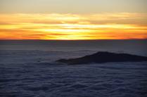 Pôr-do-sol maravilhoso no alto do Mauna Kea, a 4.200 metros de altitude a temperaturas próximas de zero, na Big island, no Hawaii